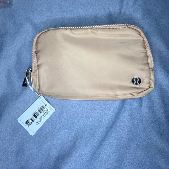 Lululemon Athletica Beige Crossbody Bag - Picture 1 of 5